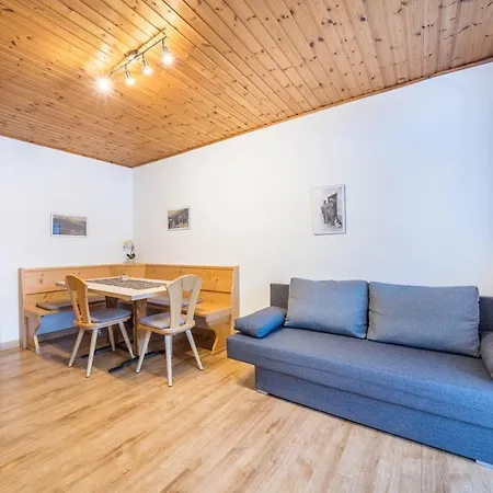 Apartment Haus Lena *